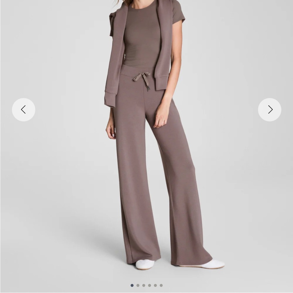 Spanx air essentials wide leg pant. Petite small
